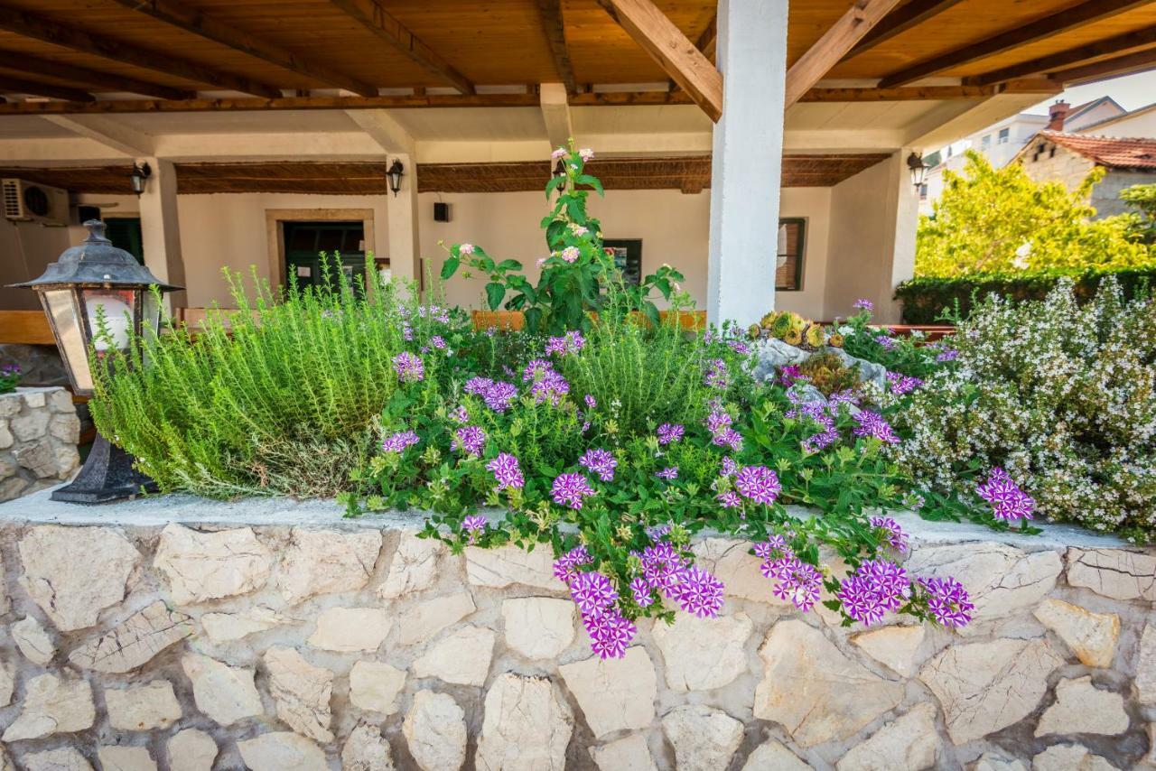 Apartments Galeb Blace Dış mekan fotoğraf
