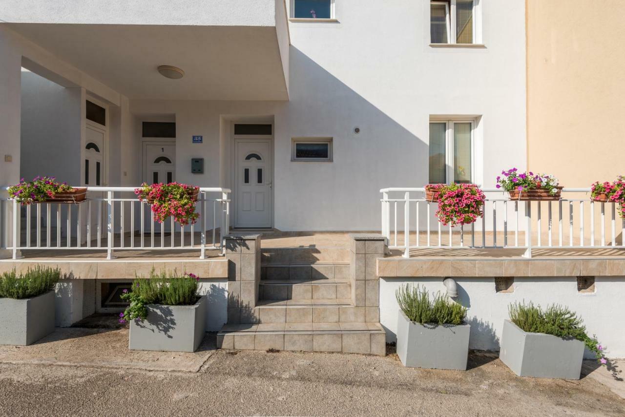 Apartments Galeb Blace Dış mekan fotoğraf